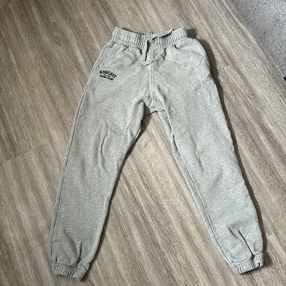 NWT KNIGHT SWIM CLUB SWEAT PANTS IN SIZE SMALL - Picture 1 of 8